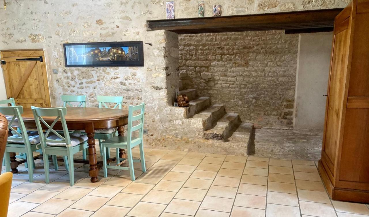 Maison en pierre avec jardin à 15 min des plages Saint-Benoist-sur-Mer Extérieur photo