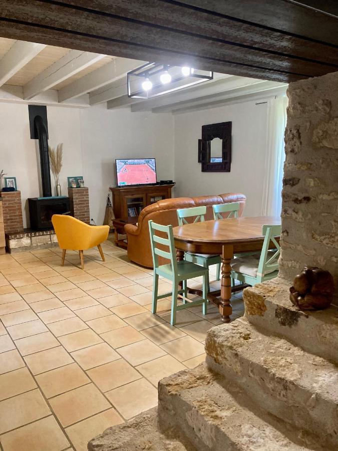 Maison en pierre avec jardin à 15 min des plages Saint-Benoist-sur-Mer Extérieur photo